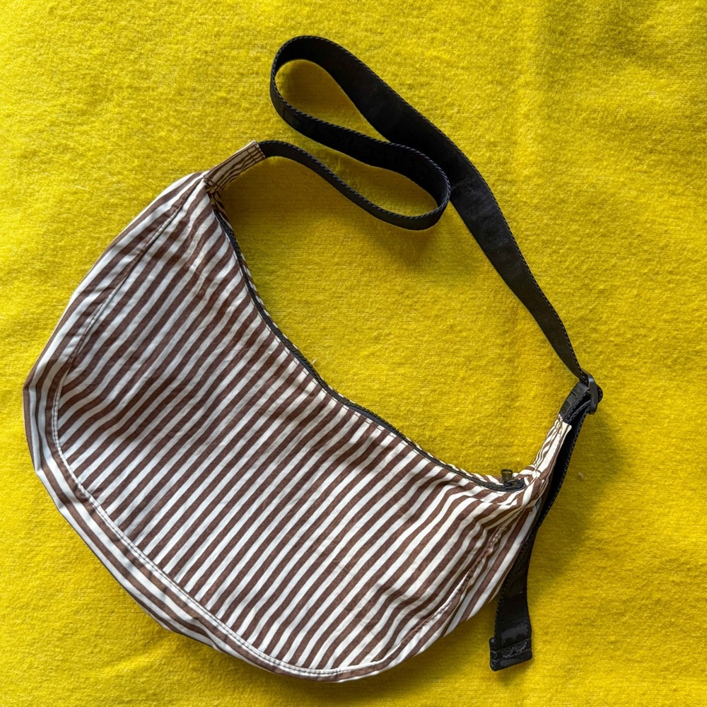 Baggu striped Brown and White medium crescent bag